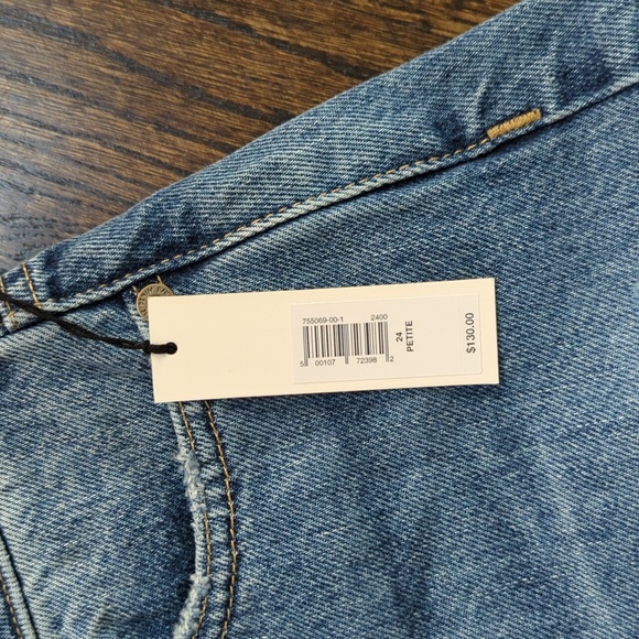 Banana Republic Jeans - Distressed, Cropped Size 24 Petite - Picture 3 of 8